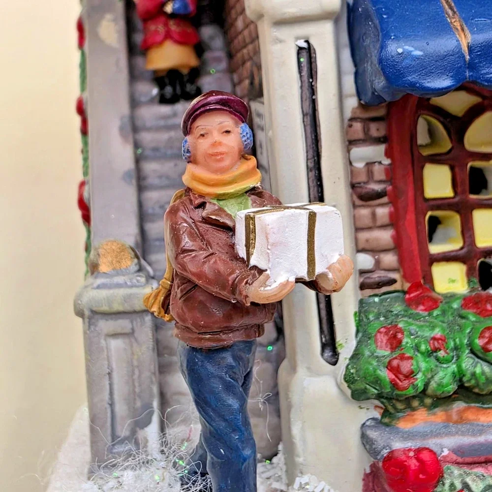St. Nicholas Square Kringle's Coffee Shop and Cafe Village Collection 2005 Boxed